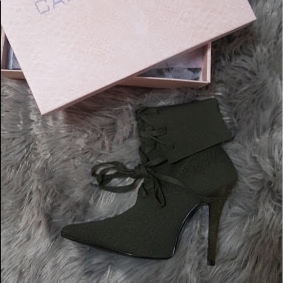 BRAND NEW/ Cape Robbin Booties - Picture 2 of 5